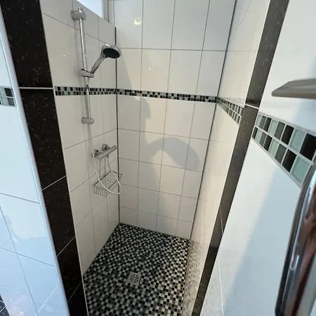 Апартаменты Monteurwohnung In Ruhiger Lage Гронау